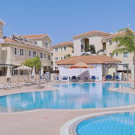 STAY Kyklades Resort&Spa Paralimni Exteriör bild